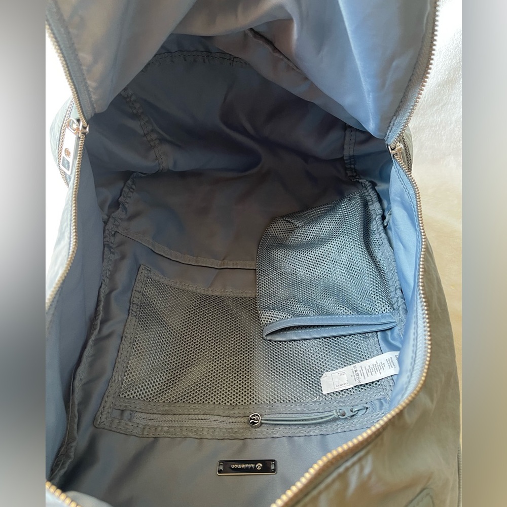 Lululemon City Adventurer Backpack Vol 17 L in Chambray - Picture 12 of 14